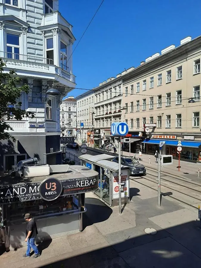 Maerzstrasse Apartment Wenen
