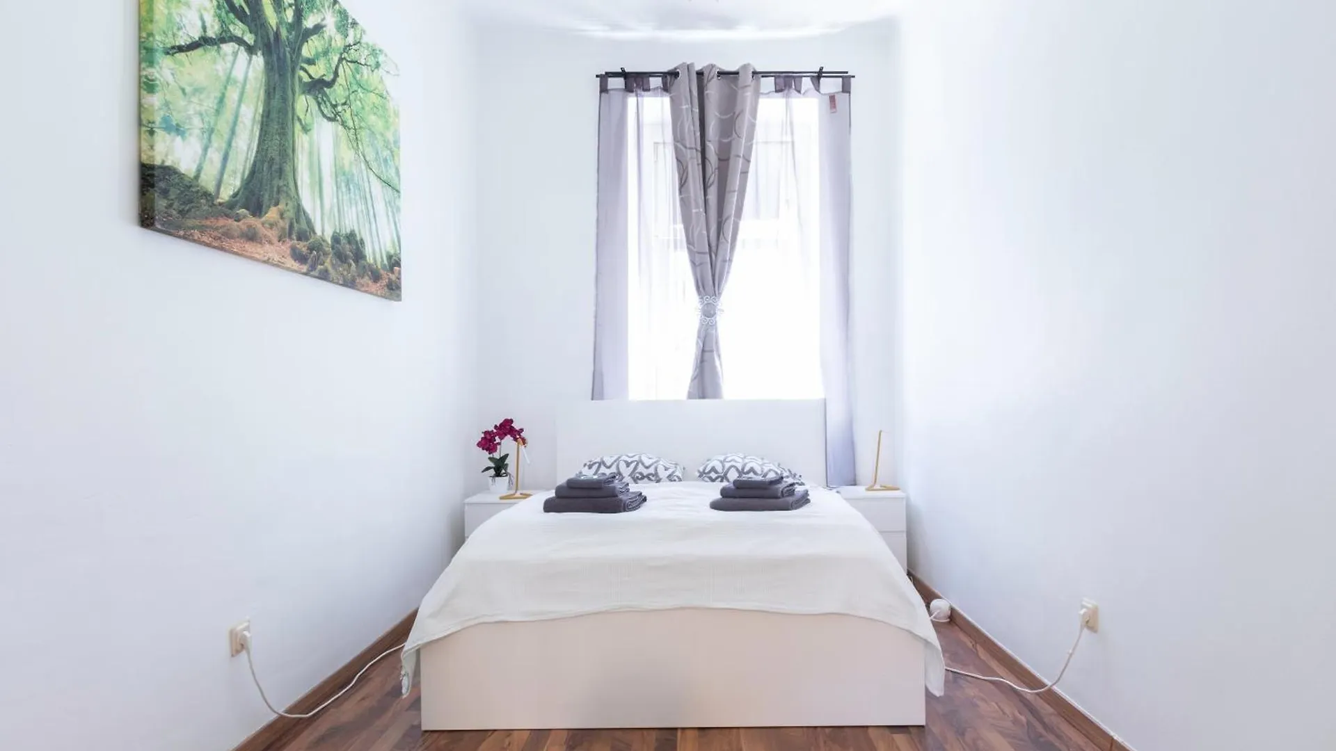 Maerzstrasse Apartment Wenen
